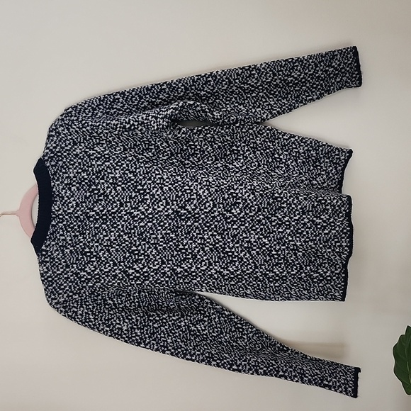 Varma Icelandic Wool Pullover Sweater, women's size small. - Picture 8 of 8